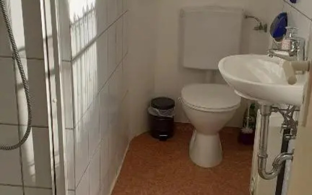 1-Zimmer-Apartment-1-im-1-Obergeschoss