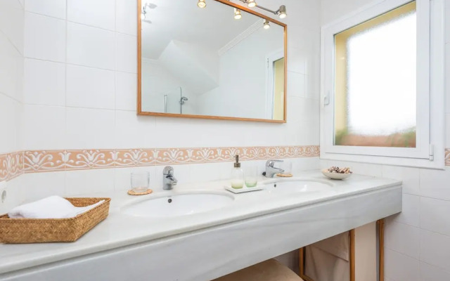 Xilvar in Mallorca With 3 Bedrooms and 2 Bathrooms