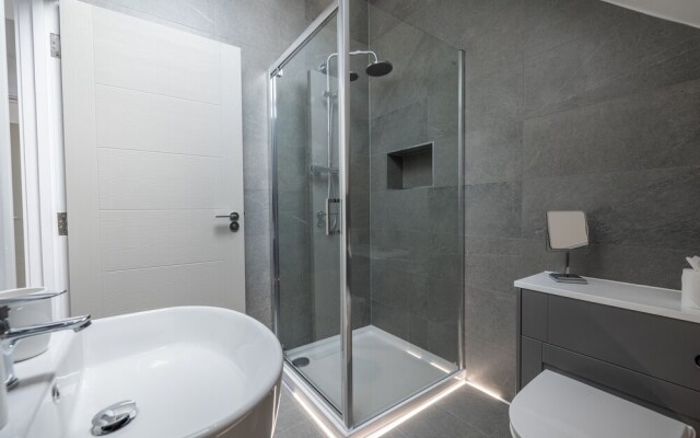 Mbasy Serviced Apartments Camberley