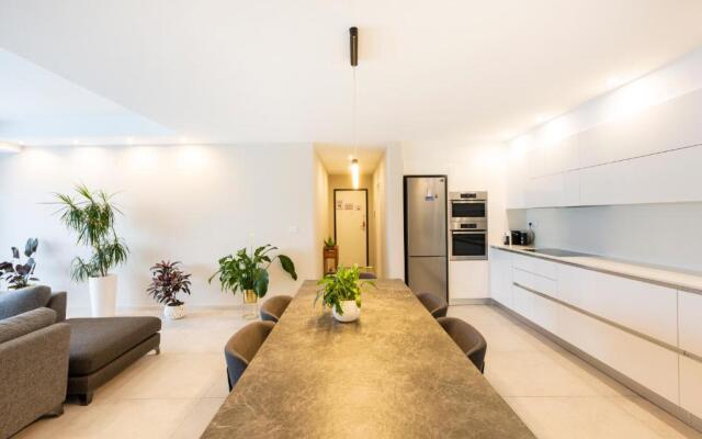 NGH12 - Lovely, spacious 2 bedroom apartment.