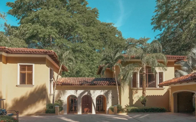 CR Luxury Casa Zafiro 7 Bdrm