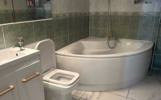 Beautiful 3-bed House in London