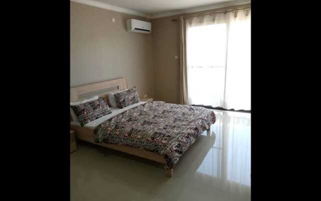 4 Bedrooms Exclusive Apartment in Jesmondin
