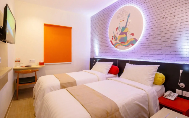 Front One Budget Muntilan