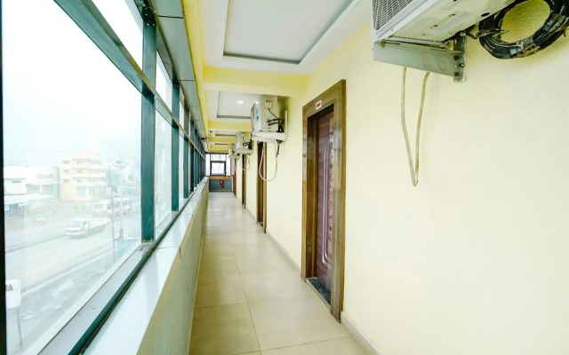 Fabhotel Rahul Executive