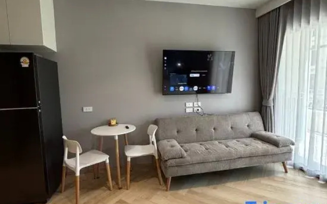 Title Legendary suite pool view E301