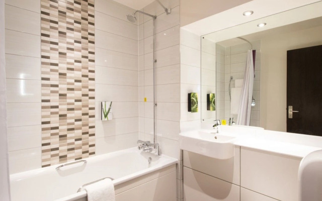 Premier Inn Chatham/Gillingham - Vic Pier