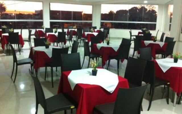 Di Napoli Plaza Hotel