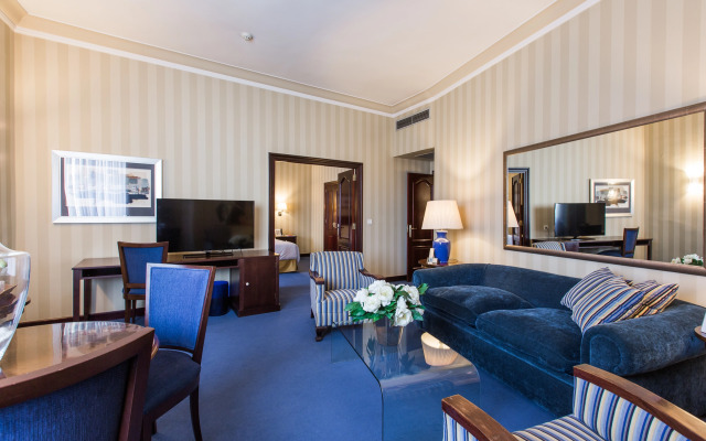 Hotel Carlton