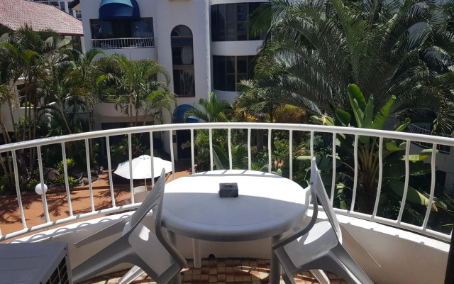 St Tropez Apartments