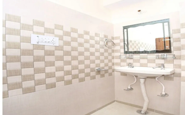 OYO 12060 Home Hill View Bharari