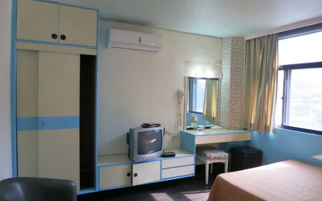 Reui Cheng Hotel