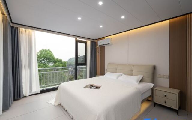 Wugong Mountain near Shuiya Residence