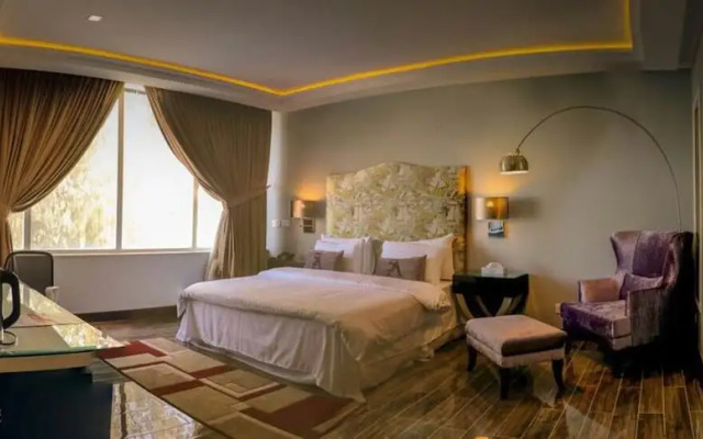 5th Avenue Hotel
