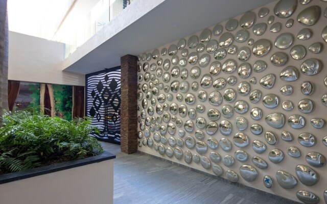 Nayri Life & Spa Studio