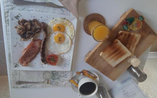 Liza's Cottage Guesthouse