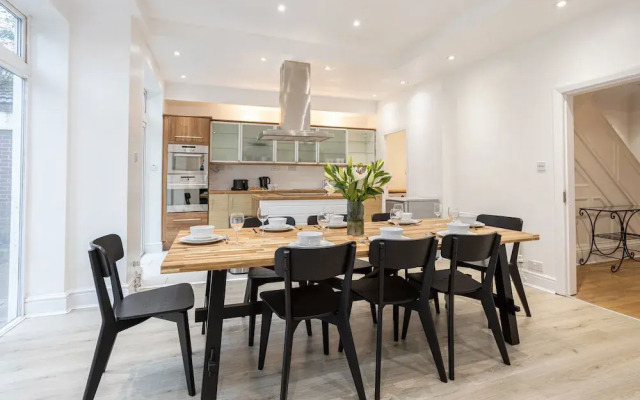 Pillo Rooms - 4BR House near Heaton Park