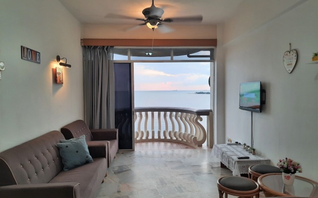 Maison Seaview Suites Port Dickson – Guest Rooms – Port Dickson