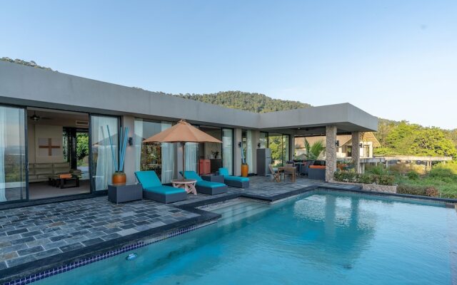 White Monkey Villa - Private Pool & Jacuzzi