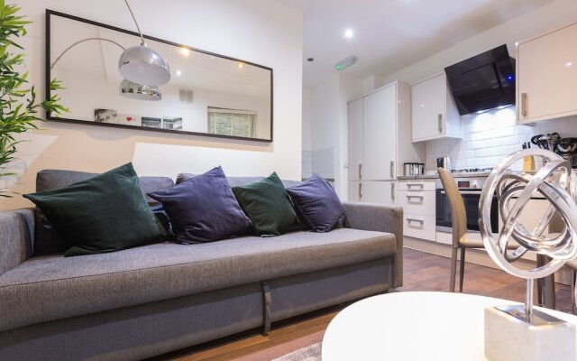 Chic Three Bed Shoreditch Gem Sleeps 8 A1