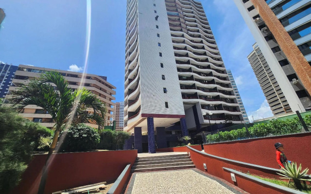 apartamento na beira mar 16