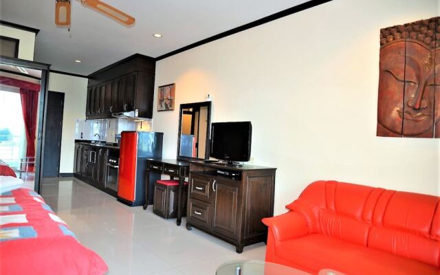 Jomtien Plaza Residence With sea View, spa Shower Bath tub