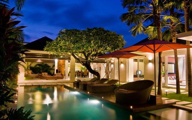 Chandra Bali Villas