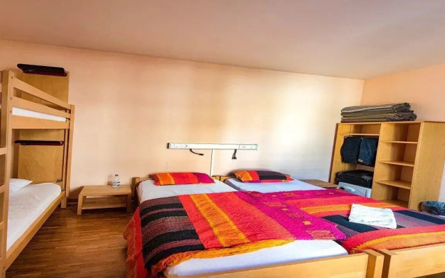 Geneva Hostel