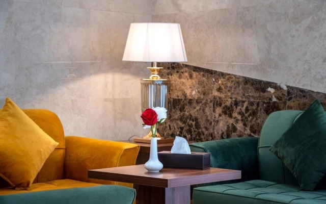 Snood Remaz Hotel
