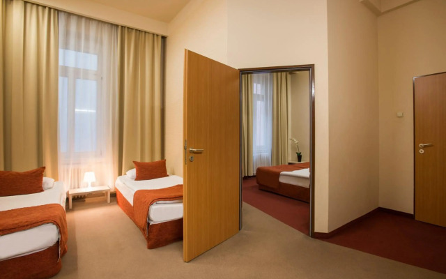 Star City Hotel