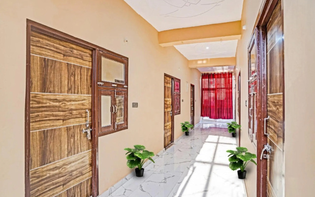 OYO Flagship 70395 Hotel Sunrise