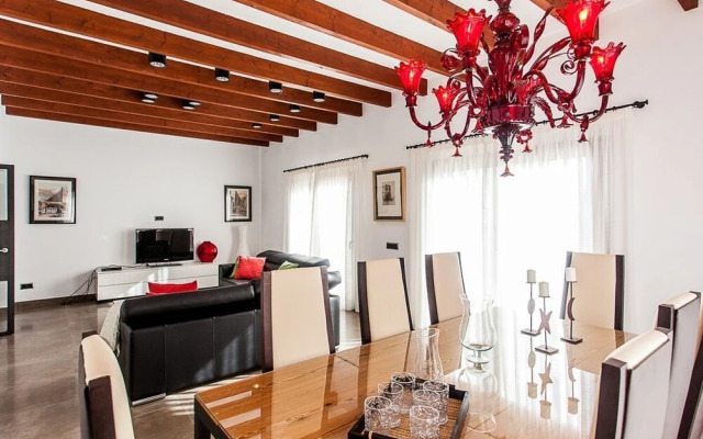 Pool House Marineta
