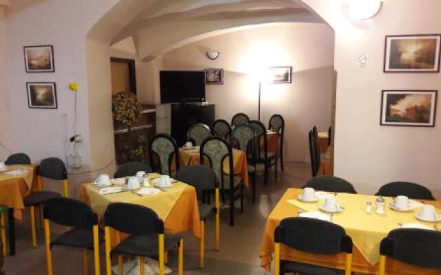 Veli Joze Hotel