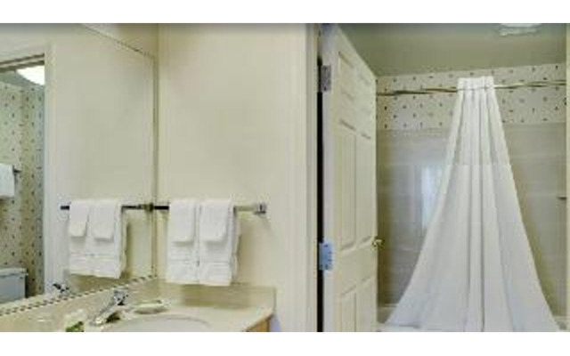 Lakeview Signature Inn Calgary Airport