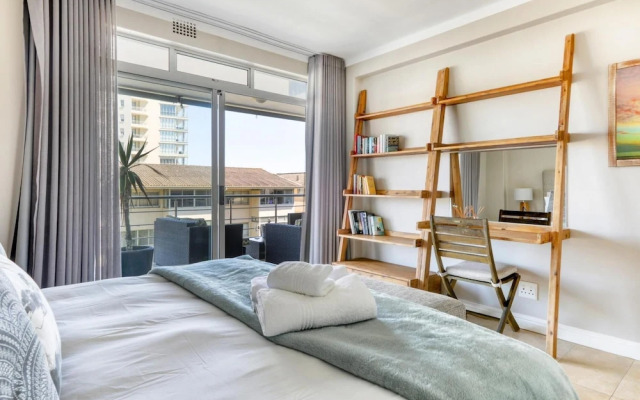 15 @ Villa Marina - Mouille Point