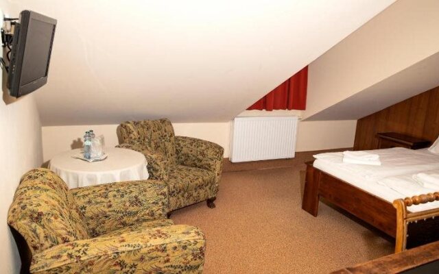 Hotel Maxi