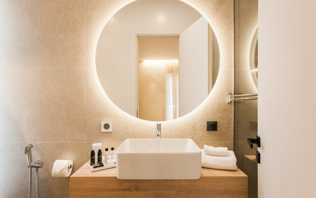 3BD Beachfront Athens Riviera Apartment by TheOlon