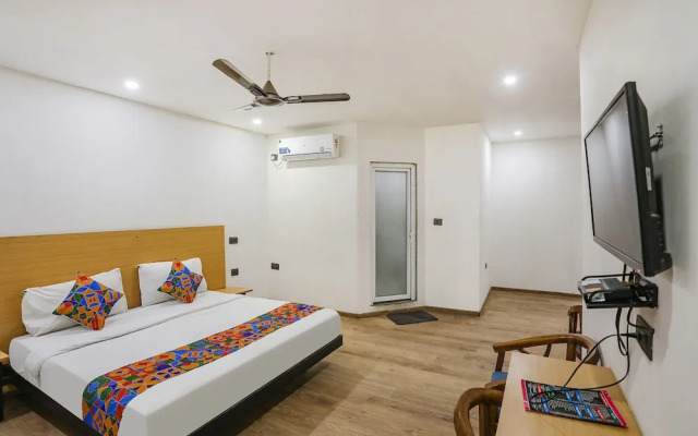 OYO TOWNHOUSE 390 The Madhav Sector 58 Noida