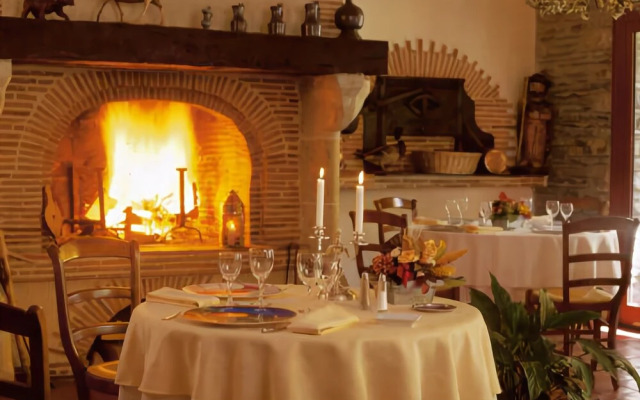 Hotel Mir