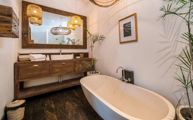 Rustic Interior Design, Private Villa, 3 BR, Umalas With Staff