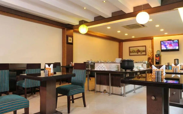 OYO 9761 Hotel Clark Heights