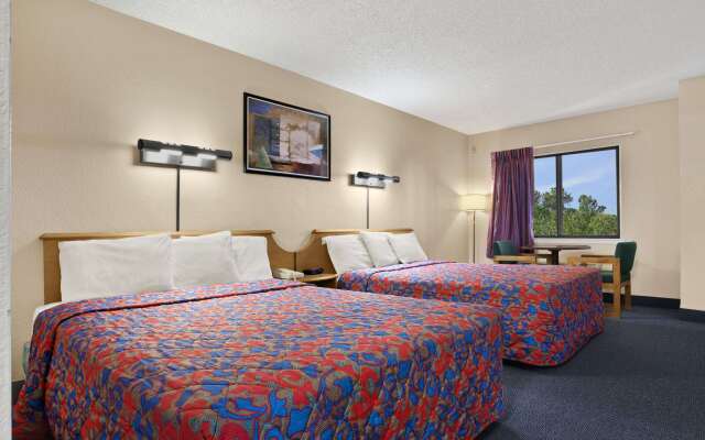 Days Inn by Wyndham Buena Park