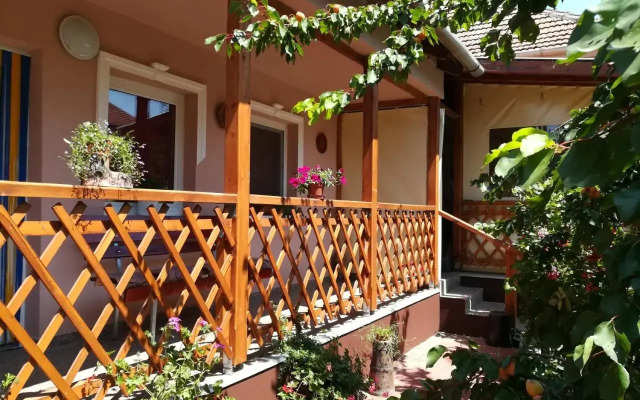 Tiszavirág Apartmanház