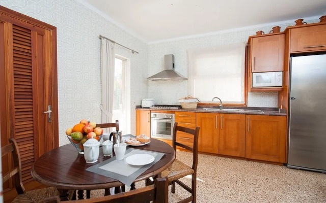 Miloca2 in Mallorca With 3 Bedrooms and 2 Bathrooms