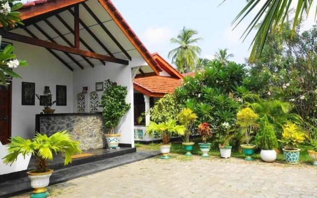 Regina Beach Bungalow