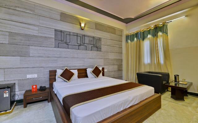 OYO 352 Hotel DRS 8586 Haveli