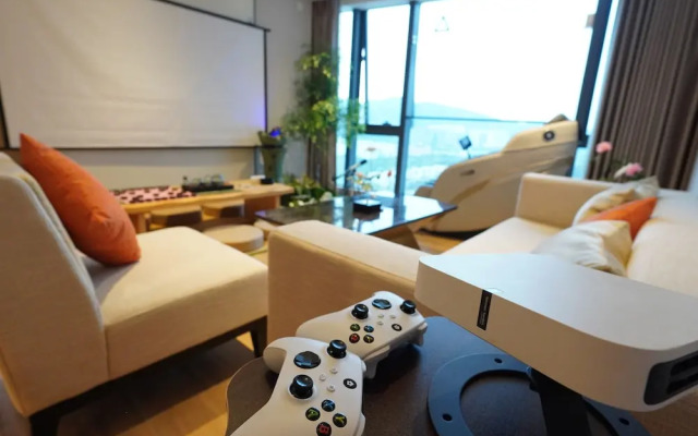 Interact China Fine Condo - Novotown