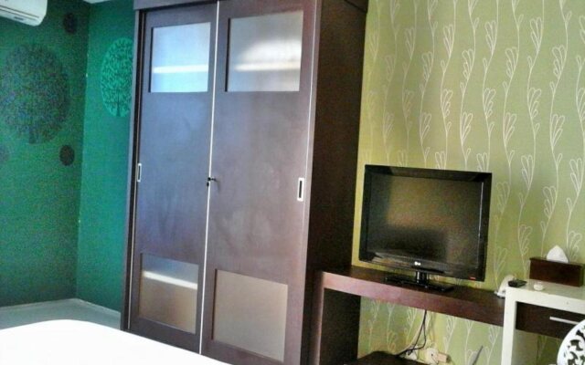 Comfy Studio at High Point Serviced Apartment