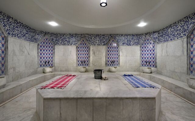 Trendy Palm Beach (Adults Only, 16+)