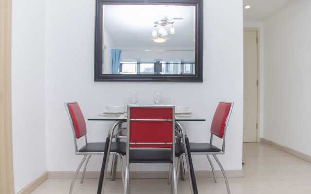 Stylish Apartment at BGC